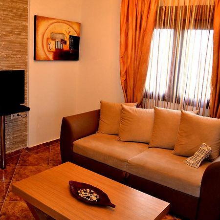 Αmalia Lux Villas Vrasná エクステリア 写真