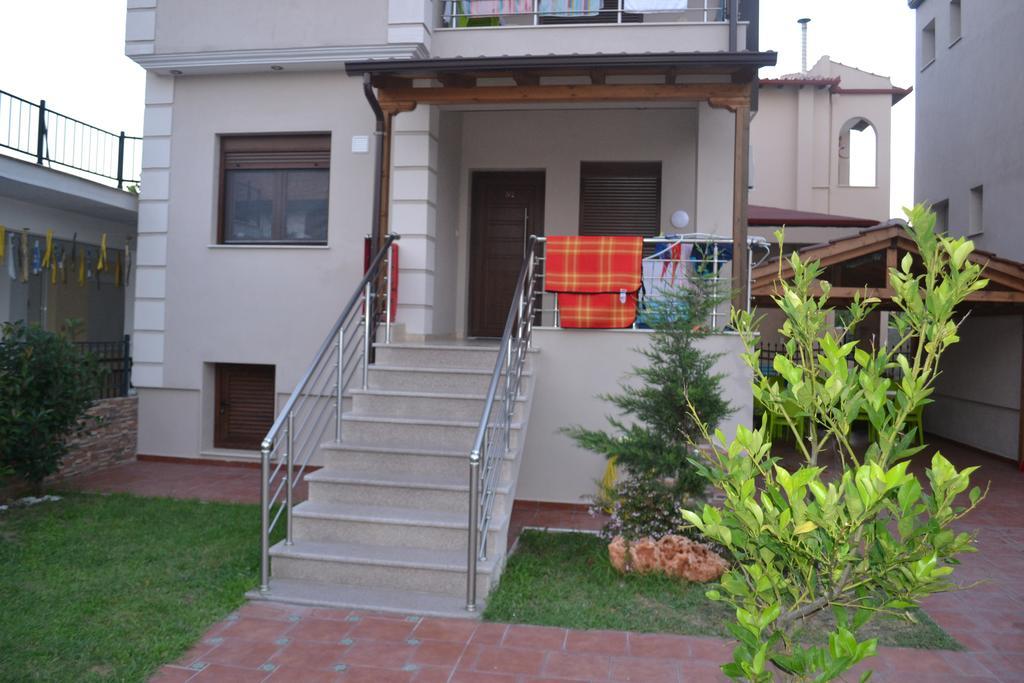 Αmalia Lux Villas Vrasná エクステリア 写真