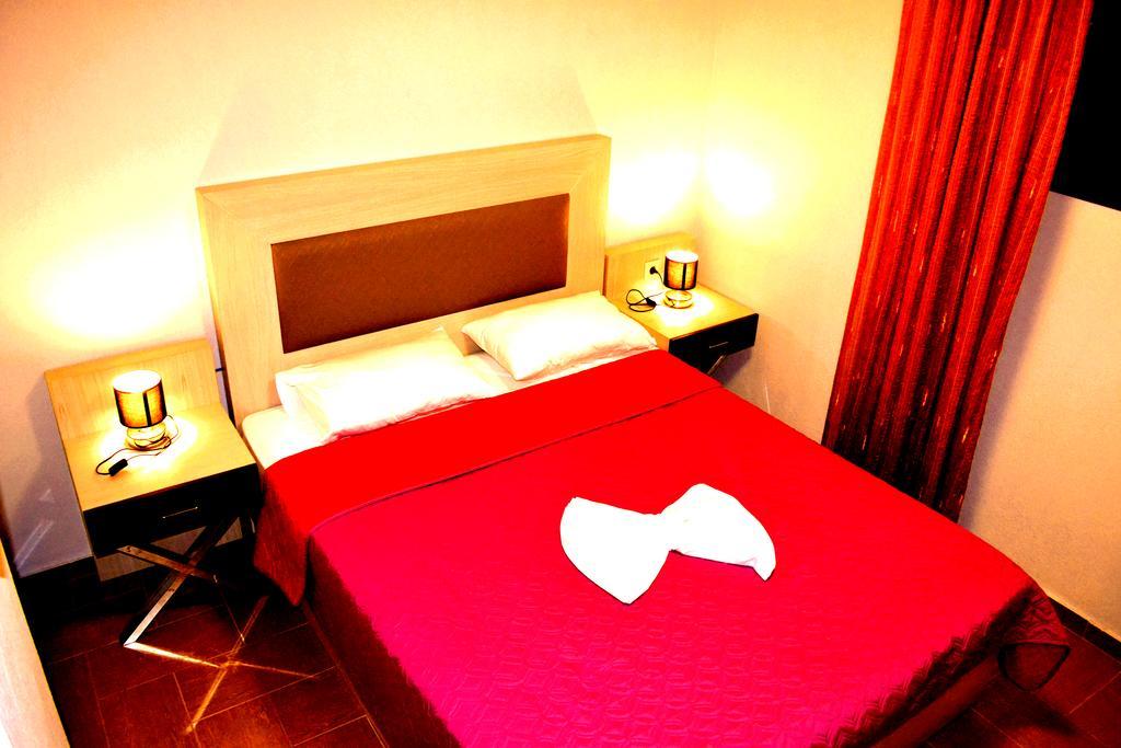 Αmalia Lux Villas Vrasná 部屋 写真