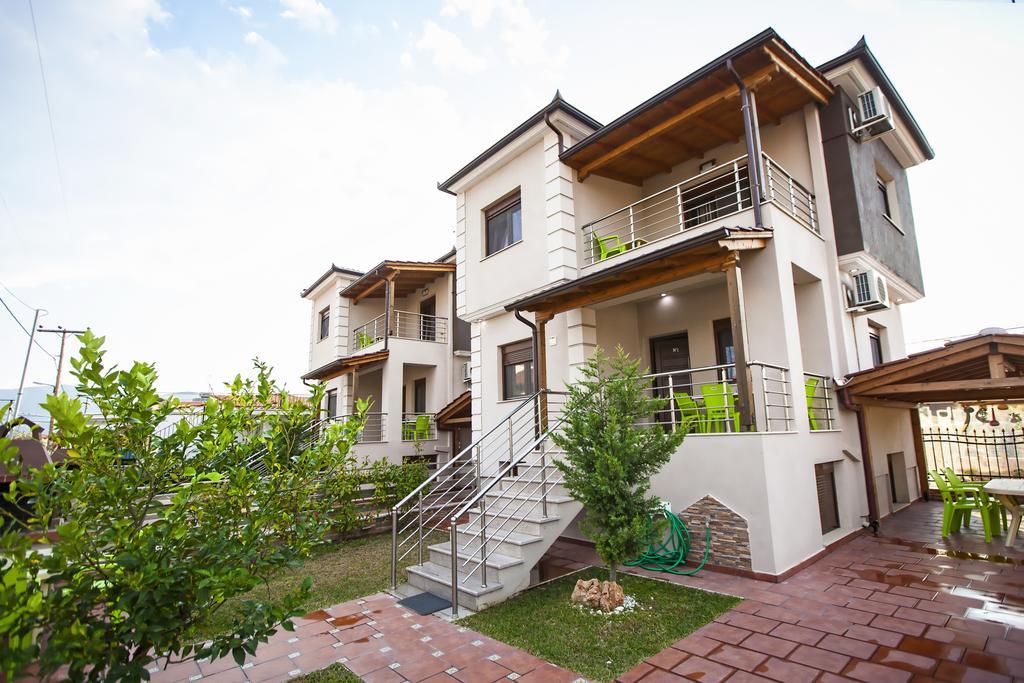 Αmalia Lux Villas Vrasná エクステリア 写真