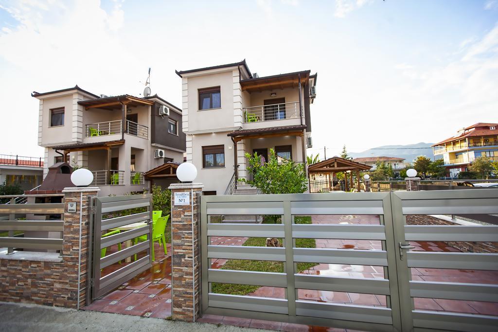 Αmalia Lux Villas Vrasná エクステリア 写真