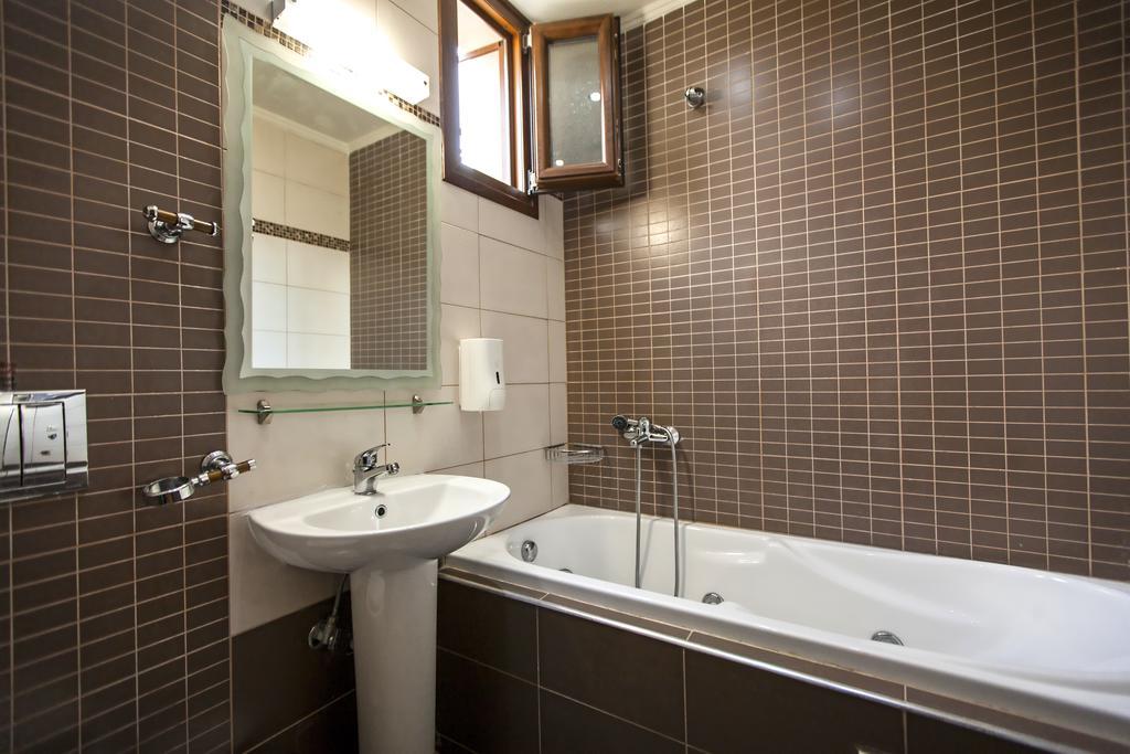 Αmalia Lux Villas Vrasná エクステリア 写真