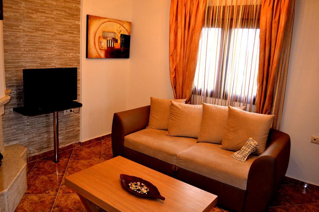 Αmalia Lux Villas Vrasná エクステリア 写真