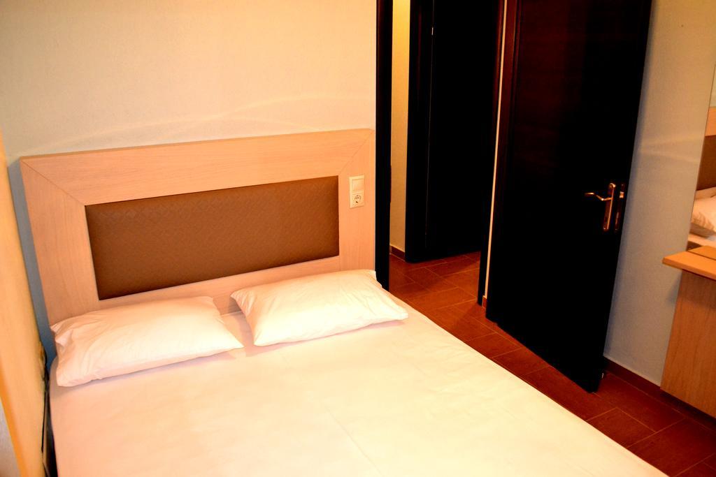Αmalia Lux Villas Vrasná エクステリア 写真